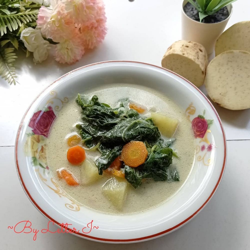 9 Resep kreasi sayur bayam kuah santan, enak, sederhana, dan gurih