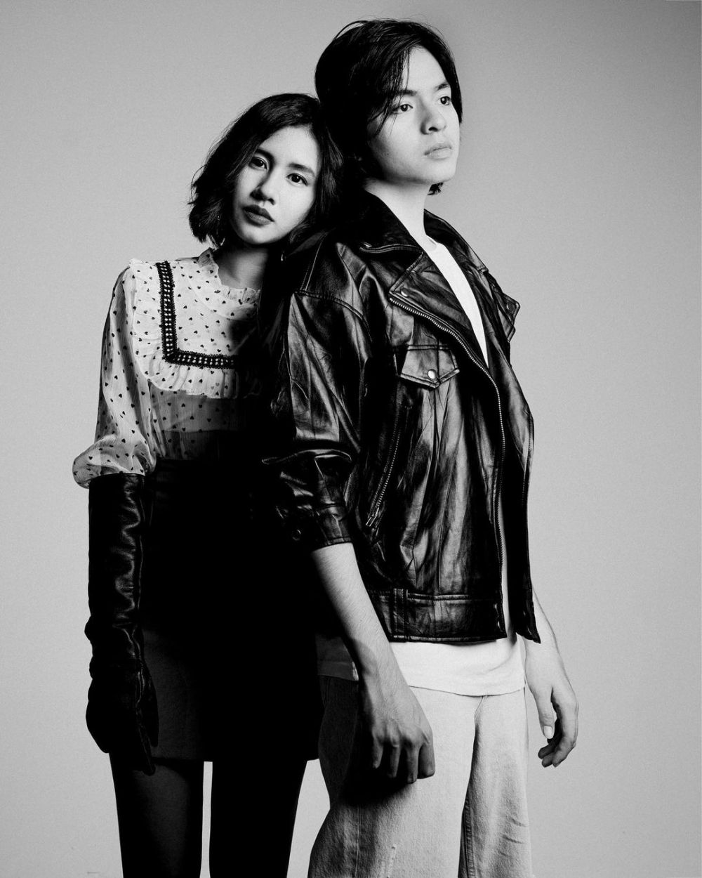 Kerap tampil natural, ini 7 potret Shenina Cinnamon bermakeup tebal