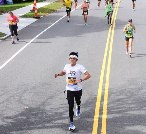 7 Potret liburan Ayudia dan Ditto di Amerika, ikut lari maraton