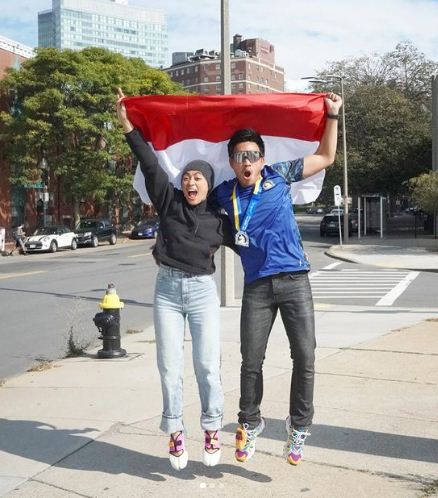 7 Potret liburan Ayudia dan Ditto di Amerika, ikut lari maraton