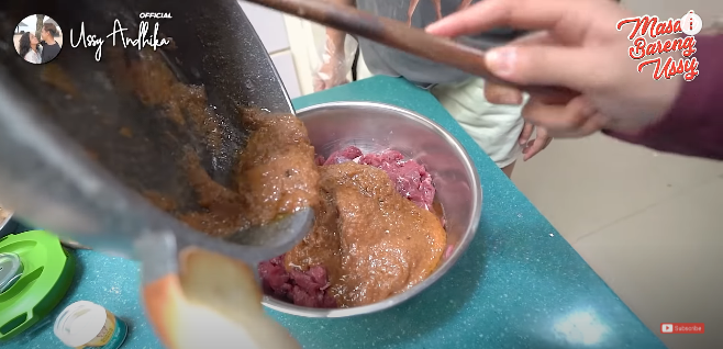 5 Trik ala Ussy Sulistiawaty bikin sate daging super empuk