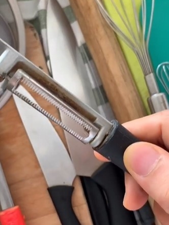 7 Alat dapur Sarah Diorita istri Eross Candra, bikin masak kian mudah