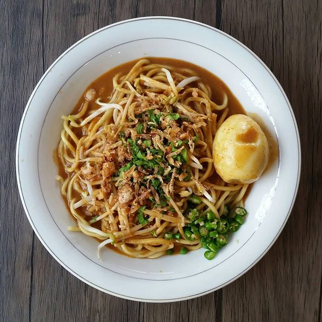 7 Kreasi mi khas Indonesia ini punya nama unik, ada yang nyeremin