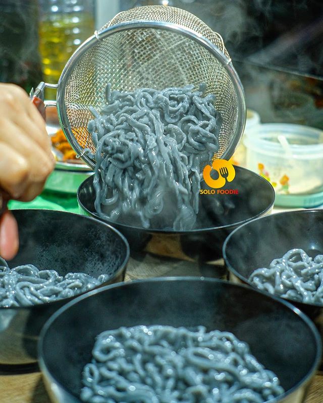 7 Kreasi mi khas Indonesia ini punya nama unik, ada yang nyeremin