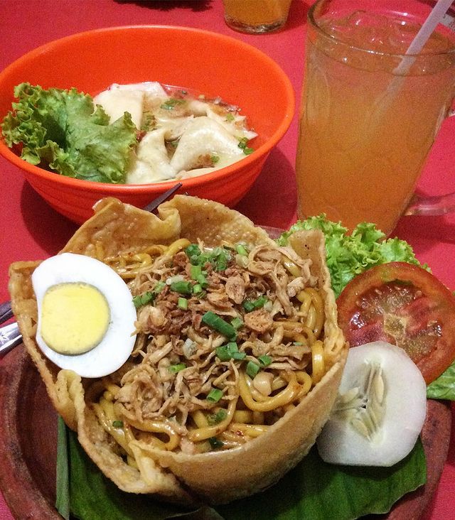 7 Kreasi mi khas Indonesia ini punya nama unik, ada yang nyeremin