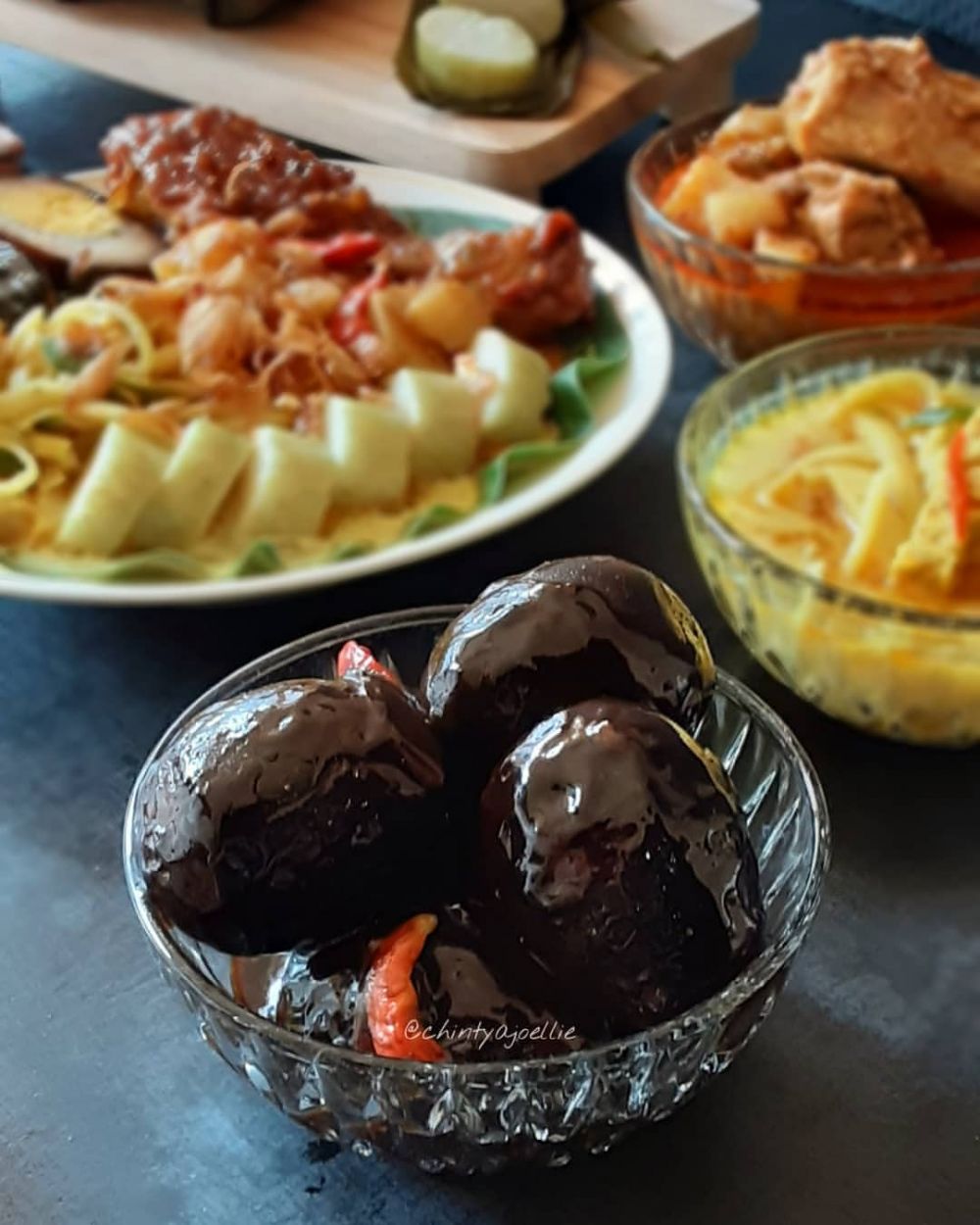 9 Resep kreasi telur bumbu petis, praktis, gurih, dan bikin nagih