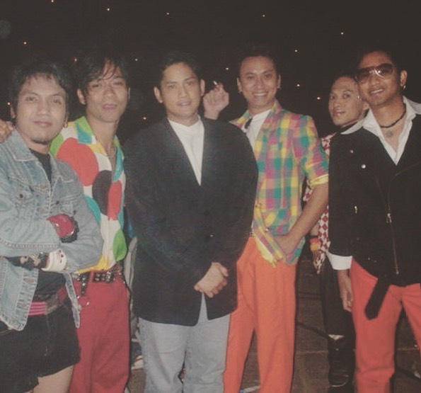 9 Potret lawas personel Clubeighties, gayanya nyentrik abis