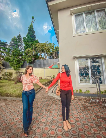 7 Potret kenangan Hanna Kirana dan pemain Suara Hati Istri