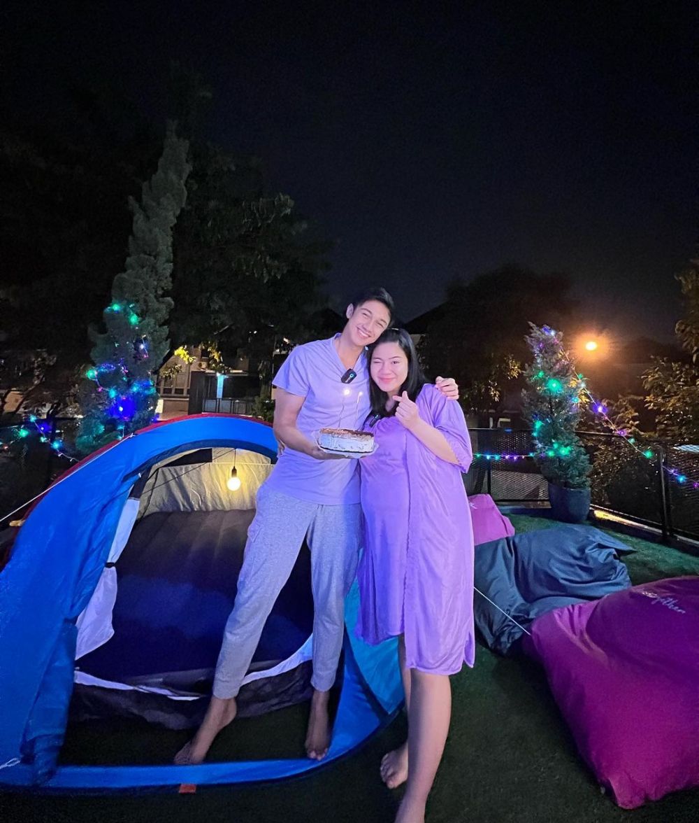 8 Momen kejutan ultah Felicya Angelista ke-27, kemah-kemahan romantis