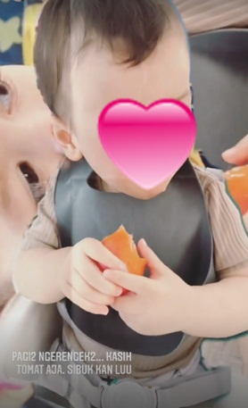 Menu snack anak saat MPASI ala 9 seleb, sehat dan bernutrisi