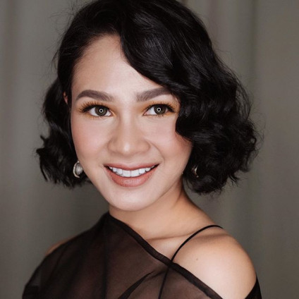 Perjuangan 7 seleb lawan tumor, Melanie Subono sampai angkat rahim