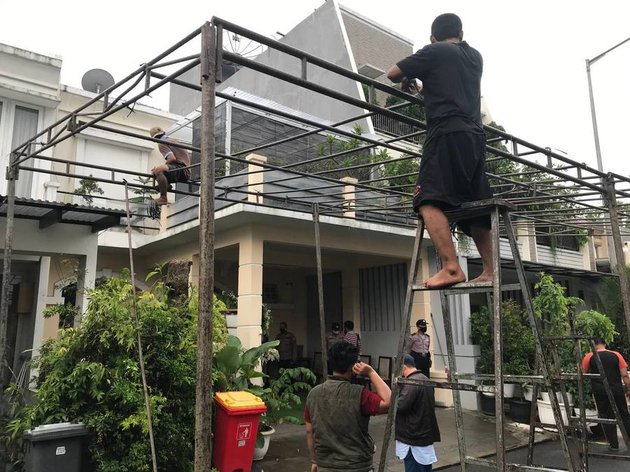 9 Potret suasana rumah duka Vanessa Angel dan Bibi Ardiansyah