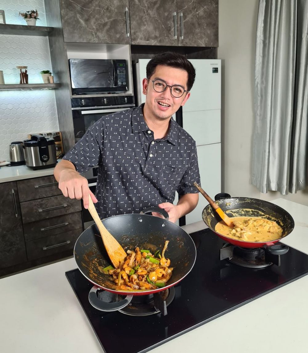 Nggak cuma jago bikin kue, ini 7 masakan rumahan ala Nicky Tirta