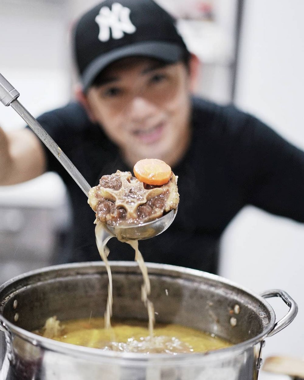 Nggak cuma jago bikin kue, ini 7 masakan rumahan ala Nicky Tirta