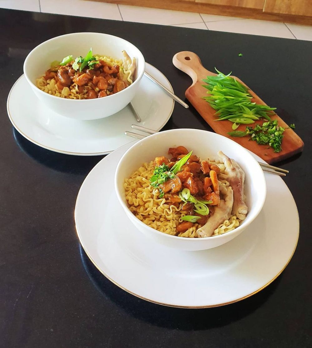 Nggak cuma jago bikin kue, ini 7 masakan rumahan ala Nicky Tirta