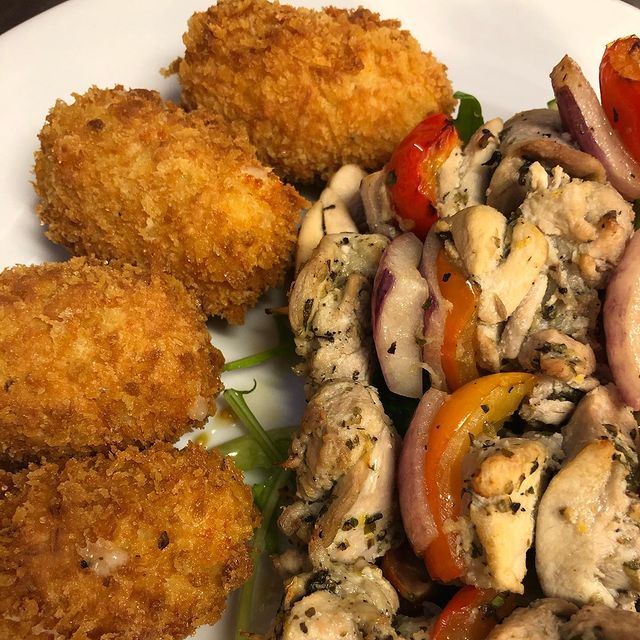 Biasa jadi camilan, ini 9 hidangan 'bakwan' khas berbagai negara