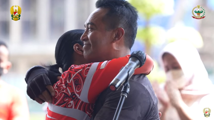 8 Momen calon Panglima TNI Andika Perkasa dan istri, selalu mesra