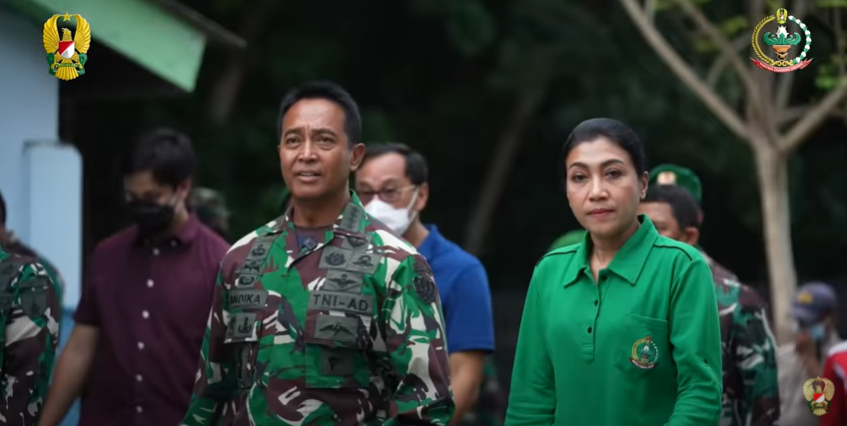 8 Momen calon Panglima TNI Andika Perkasa dan istri, selalu mesra