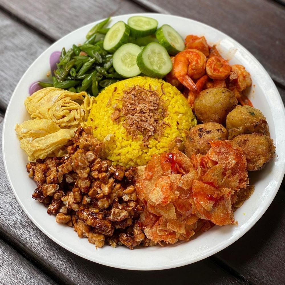 11 Cara membuat nasi kuning ini nggak pakai ribet