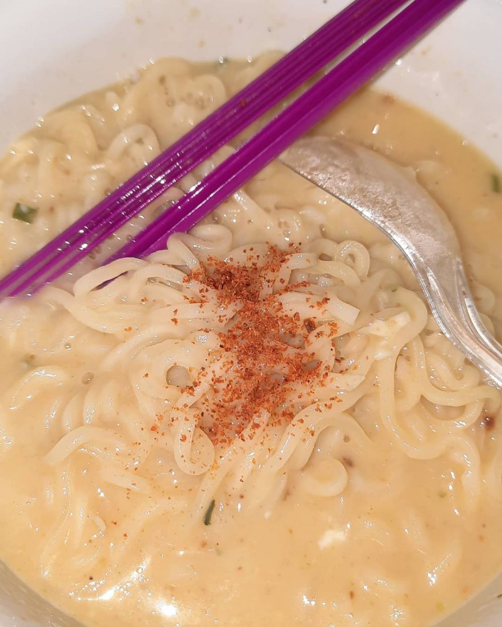 7 Resep kreasi mi instan kuah, simpel dan cocok dinikmati saat hujan