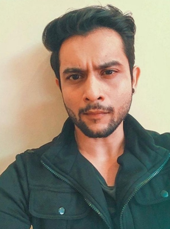 9 Potret kini pemeran Amit, adik Hrithik Roshan di Kaho Naa Pyaar Hai