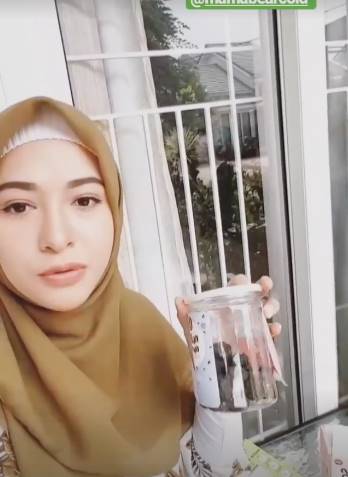7 Makanan dan minuman ini dikonsumsi Poppy Bunga, bikin ASI melimpah