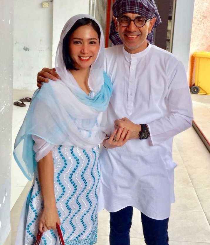 Jalan cintanya berliku, ini 5 kisah asmara Bunga Zainal dan suami