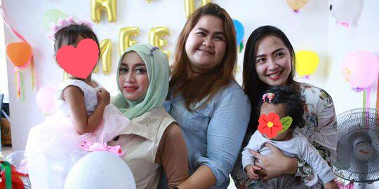 Dekorasi ulang tahun 7 anak pedangdut, Zaskia Gotik usung tema mermaid