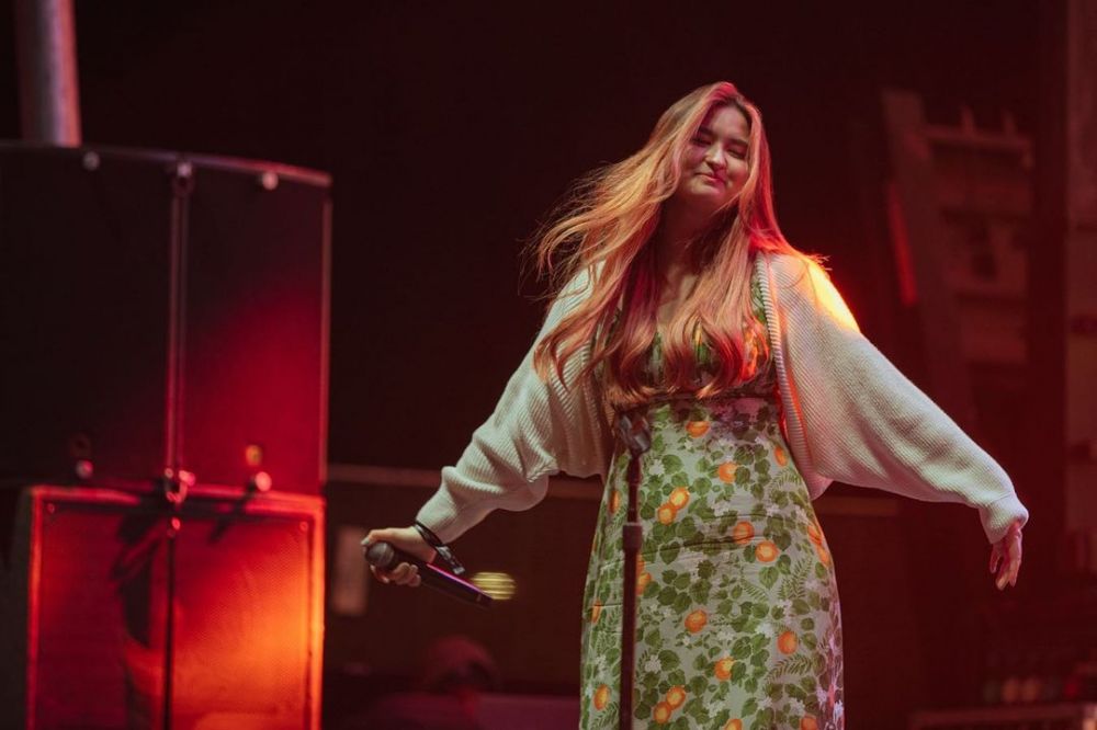 7 Momen Stephanie Poetri tampil di konser HITC, bikin Titi DJ Bangga