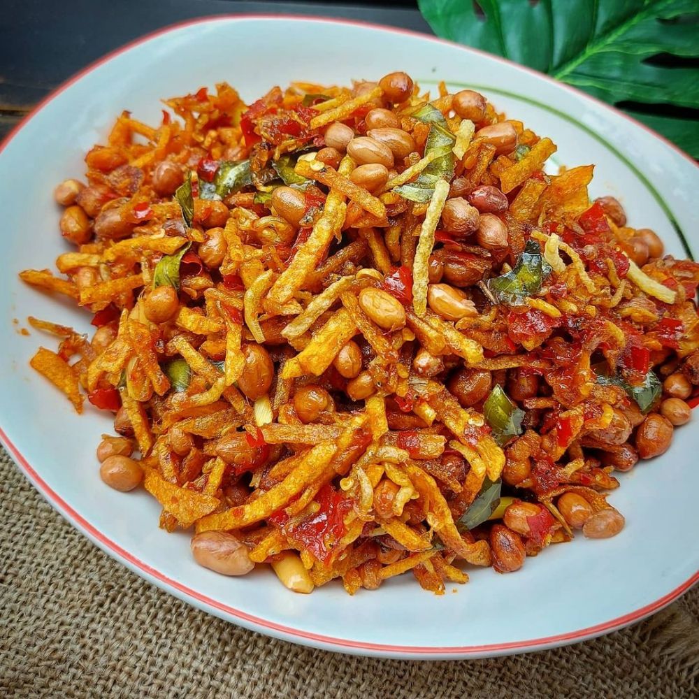 20 Resep resep kreasi sambal teri, praktis dan bikin lahap makan