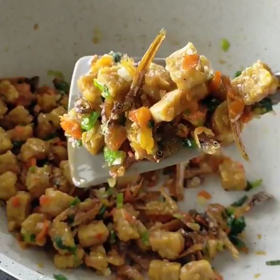 20 Resep resep kreasi sambal teri, praktis dan bikin lahap makan