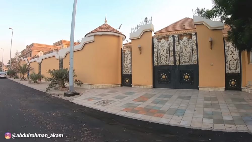 Potret rumah mewah orang Indonesia di Arab Saudi, ada kebun pisang