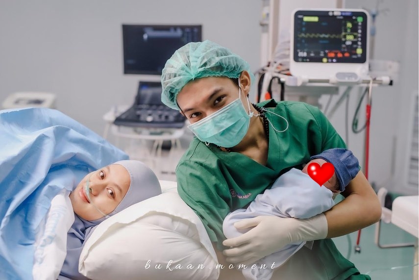 Momen bahagia 11 pasangan seleb dikaruniai anak pertama di 2021