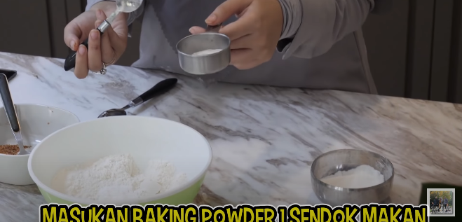 5 Trik Shireen Sungkar bikin ayam krispi ala restoran cepat saji