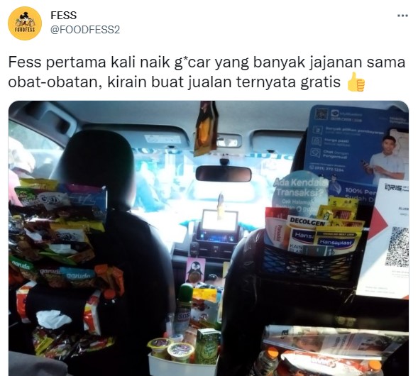 Taksi online ini sediakan aneka jajanan dan obat gratis, panen pujian