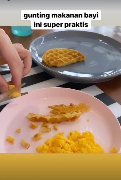 9 Menu MPASI ala Rianti Cartwright ini bervariasi