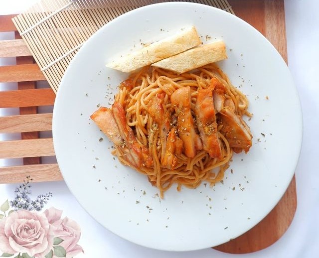 11 Cara membuat spaghetti tanpa susu  berbagai sumber