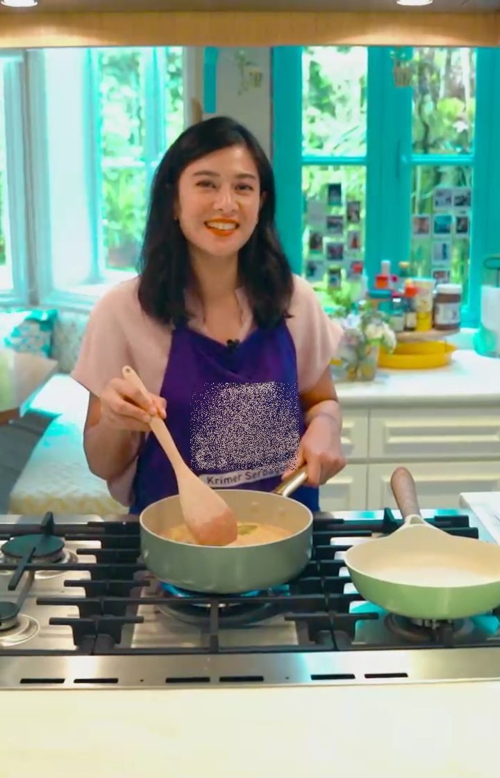 5 Pola makan ini bikin Dian Sastrowardoyo makin bugar di usia 40 tahun
