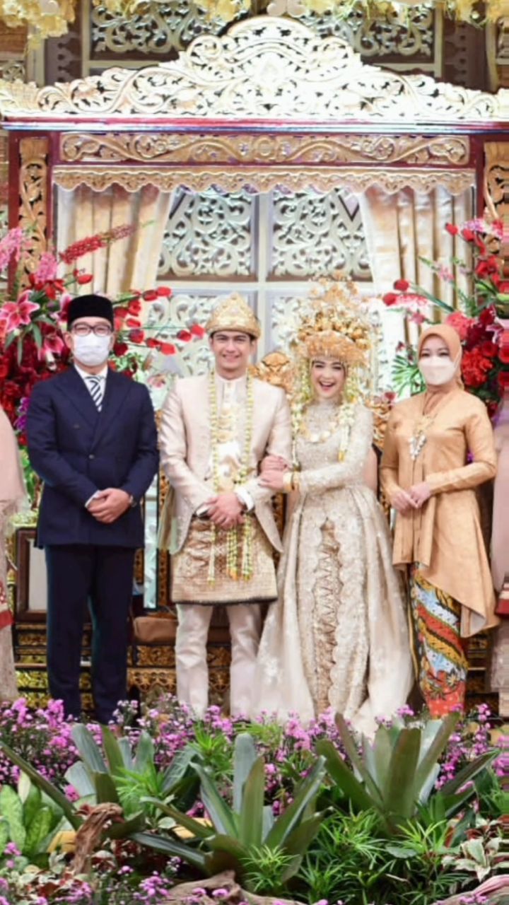 Gaya 11 seleb hadiri pernikahan Ria Ricis, nggak kalah memesona