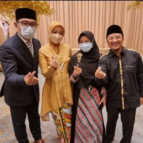 Gaya 11 seleb hadiri pernikahan Ria Ricis, nggak kalah memesona