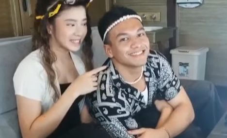 Jadi pasangan di film, 9 momen kedekatan Tiara Andini dan Jefri Nichol