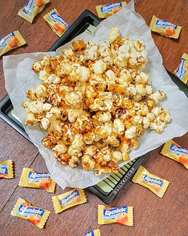 9 Cara membuat popcorn pakai teflon, enak dan gampang dibuat