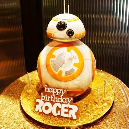 Kue ultah 9 pesinetron ini unik, punya Anjasmara kayak tanaman asli