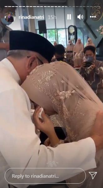 11 Momen pengajian jelang pernikahan adik Nikita Willy, penuh haru