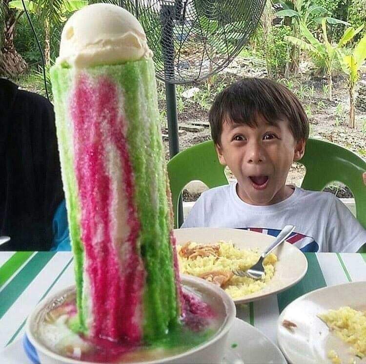 11 Momen lucu makan besar ini nyelenehnya bikin heran