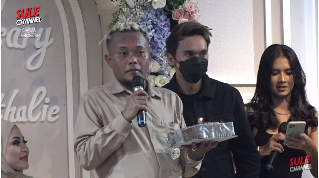 9 Momen Sule merayakan anniversary dan ulang tahun, undang Rhoma Irama