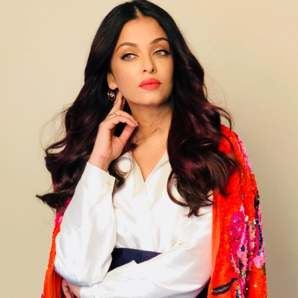 7 Pola makan ini bikin Aishwarya Rai bugar dan cantik di usia 48 tahun