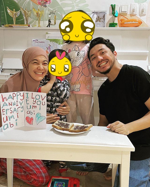 Kue anniversary unik 7 komedian, ada yang dari siomay