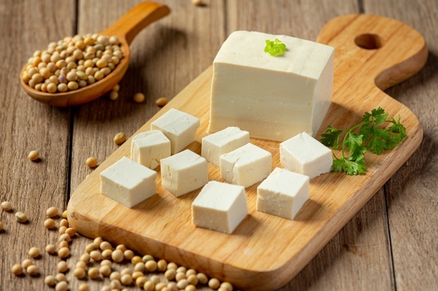 Sering dihindari, 9 makanan berlemak ini baik dikonsumsi saat diet