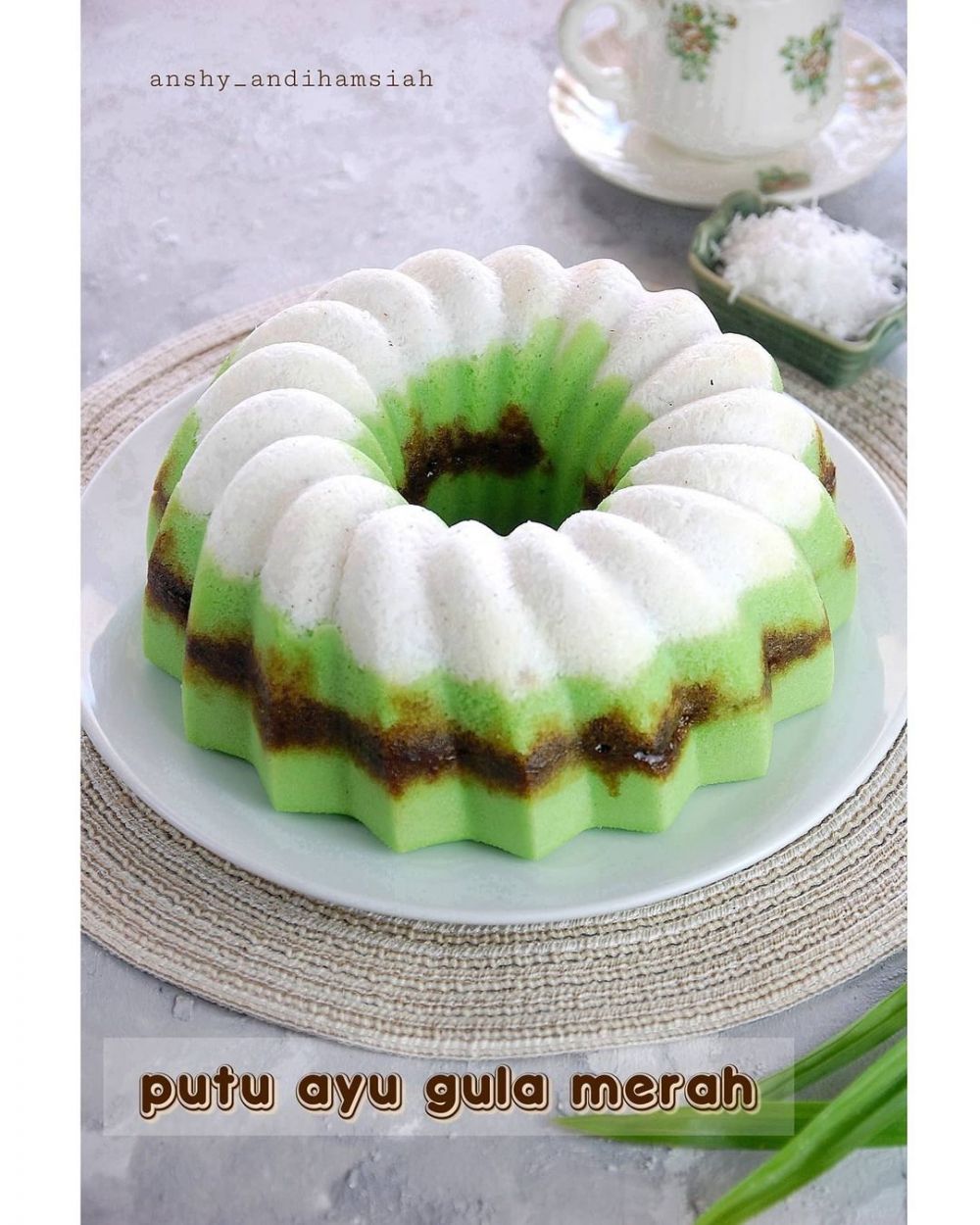 11 Resep dan cara membuat putu ayu berbagai bahan, enak dan lembut